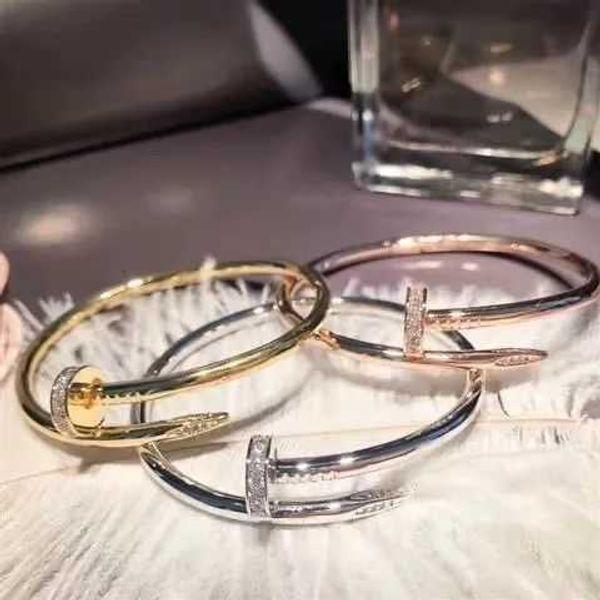 

selling funds new s925 silver head and tail diamond nail bracelet for women's fashion versatile high grade light luxury gift for boyfri, Black