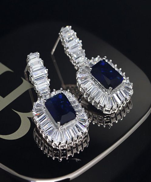 

anti allergy brilliant rectangle clear and sapphire blue cz diamond luxury dangle earrings2159161, Silver