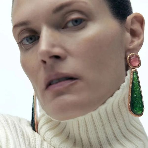 

leading lady fancy 2023 you are the trend resin dangle drop earrings old fashion 18k 3d hard alloy fully diamonds new stylish unique shape b, Silver
