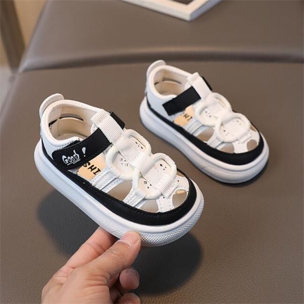 

summer new children's sandals, boys' hollow beach shoes, breathable and comfortable walking shoes, Black;red
