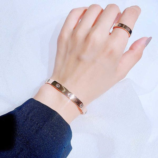 

original new handicrafts 18k rose gold titanium steel bracelet women's colorless high grade feeling small group ring first fade ins 8or, Black