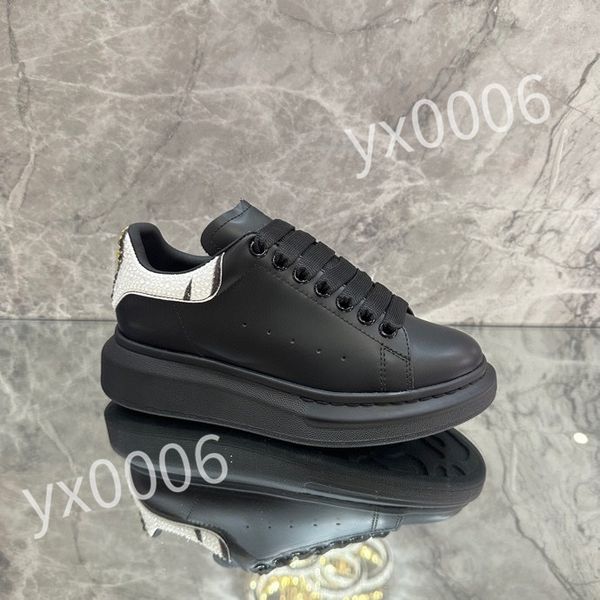 

2023 new luxurys designer flat sneaker trainer casual shoes denim canvas leather white fashion platform mens womens sneakers 35-46, Black
