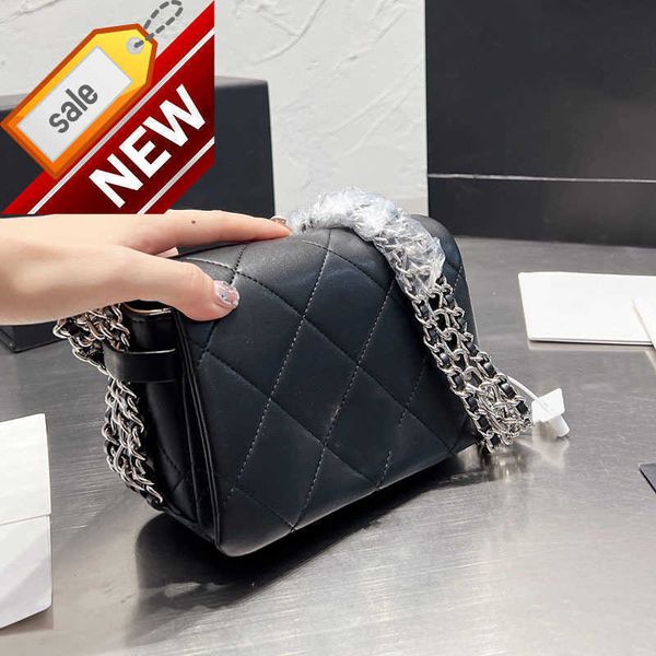 

women's brand designers shoulder bags 2023 fashion classic clamshell quilted bag textured leather underarm silver metal chain crossbody