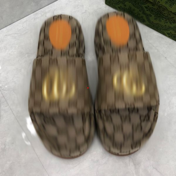 

2023 fashion designer slippers women sliders foam runners pure sandals resin runners sliders 35-40 with box -585, Black