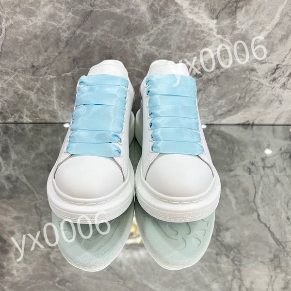 

2023 luxurys designers shoes white black men women fashion retro trainers outdoor sports sneakers hiking shoes