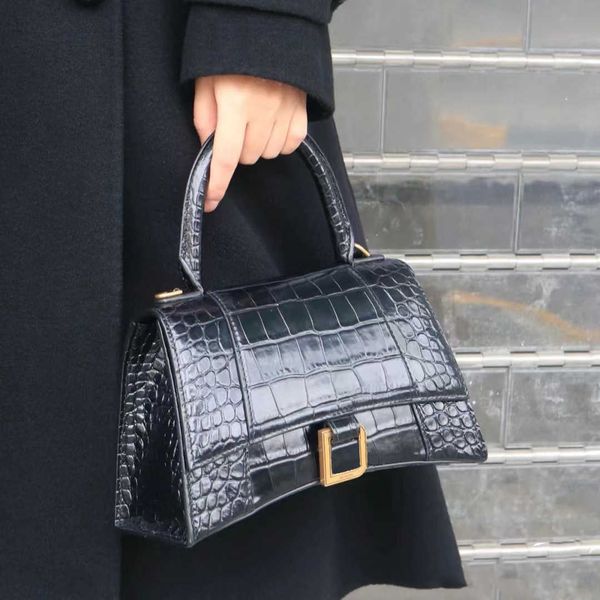 

2023 new hourglass women's crocodile pattern handheld hourglass bag