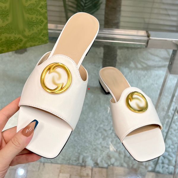 

2023 fashion designer slippers women sliders foam runners pure sandals resin runners sliders 35-40 with box -537, Black
