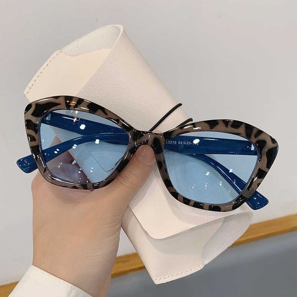 

sunglasses 2022 fashion cat eye sunglasses for women vintage shades uv400 brand designer men trendy multicolor eyewear for lady j230627, White;black