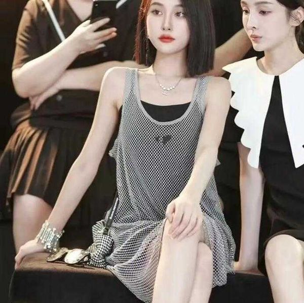 

designer runway summer 2023 women's t-shirt fashion chain tanks ladies elegant letter women sleeveless casual tank, Black;gray