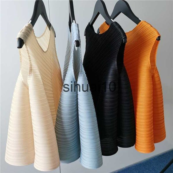 

women's t-shirt 2022 new summer sleeveless loose irregular tank women casual solid round neck miyak pleated t-shirt female clothes tee, White