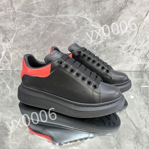 

2023 luxury designers shoes white black men women fashion retro trainers outdoor sports sneakers hiking shoes