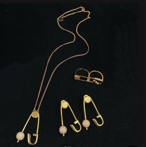 

classic identity women pin brooch necklaces bracelet rings set banshee portrait 18k gold plated new designed designer jewelry hnfc0329655187, Black