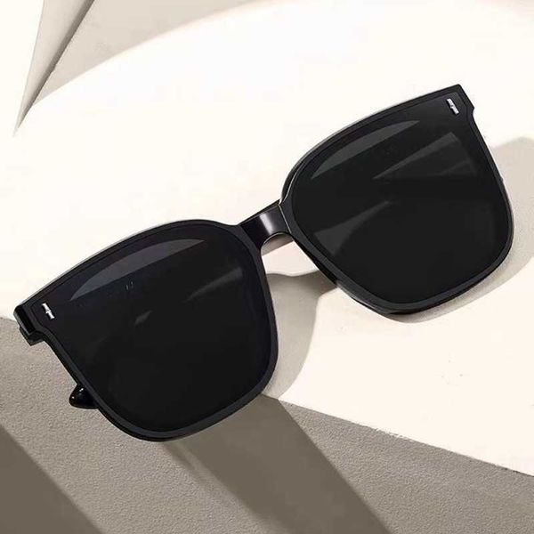 

2023 new fashion korean edition for men's and women's polarized sunglasses ins network red star uv protection glasses, White;black