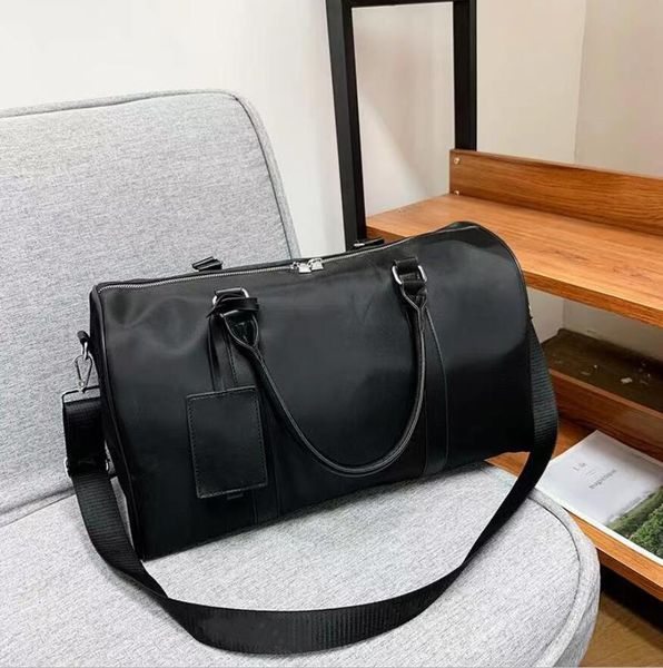 

traveling bag leather designer men duffel bags suitcases luggage sport outdoor packs shoulder travel bags messenger bag totes bags high-capa