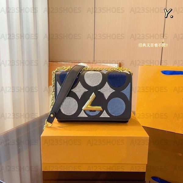 

23ss summer womens designer bag m2279 by the pool purse twist mm handbag twist-lock chain flap bag crochet blue white monograms flower woven