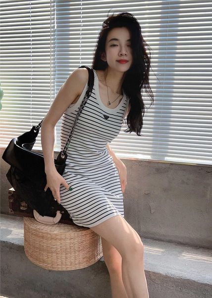 

Sweaters Womens Designers Knit Vest T Shirts Designer Striped Letter Sleeveless Tops Knits Fashion Style Ladies Pullover Top quality V7, Multi