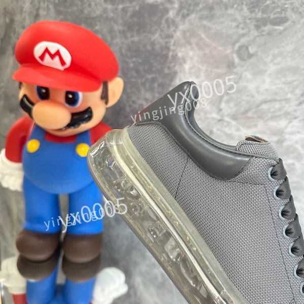 

new luxury season mens sneaker shoe embroidery black and white leather retro-inspired sneaker design womens sneaker