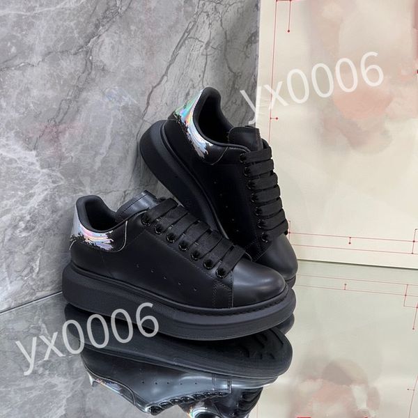

new luxurys designers shoes white black men women fashion retro trainers outdoor sports sneakers hiking shoe