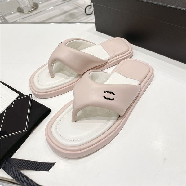 

fashion slippers 2023 channel luxury design summer men's and women's flats thick soled leather rubber lettering logo casual cartoo, Black