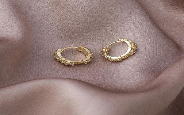 

fashion zircon small hoop earrings creative simple and elegant campus jewelry accessories huggie2125093, Golden;silver