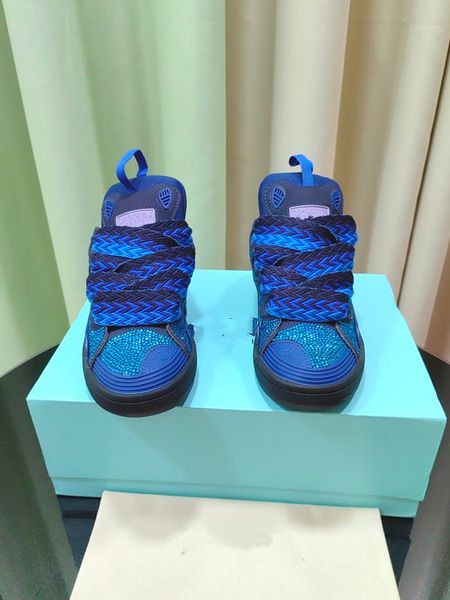 

luxury designer casual shoes embossed trainer sneaker triple white pink sky blue black green yellow denim low 0623