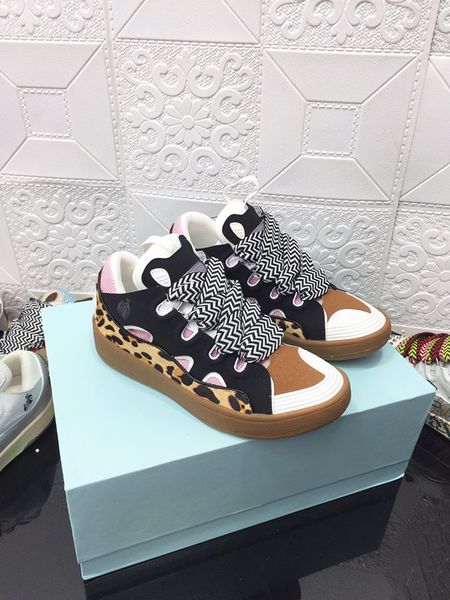 

men casual shoes women travel leather lace-up sneaker fashion lady designer running trainers letters woman shoe flat printed gym sneakers la, Black