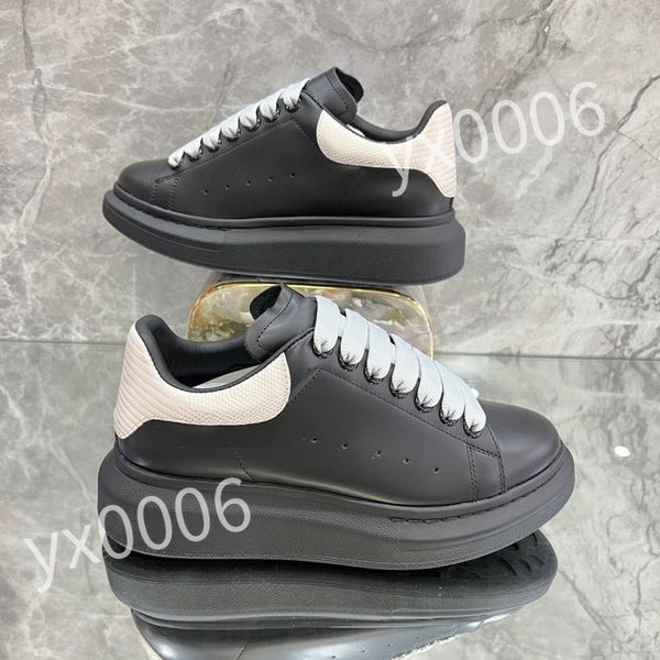 

2023 new designers shoes white black men women fashion retro trainers outdoor sports sneakers hiking shoes