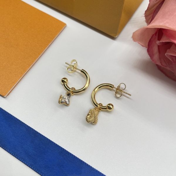 

designer luis earrings vuttonity hig hend classic earrings light luxury and shiny earrings stud vcxbonl cxvjay, Golden;silver