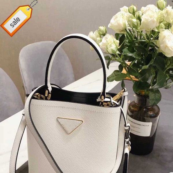

brand designer handbags shoulder bag crossbody bags tote women's leather bucket with palm-print fashion trends in casual portable tote