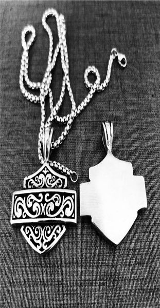 

3pcslot fast shpment motorcycles biker necklace 316l stainless steel fashion jewelry gold silver shield pendant with chain4409686