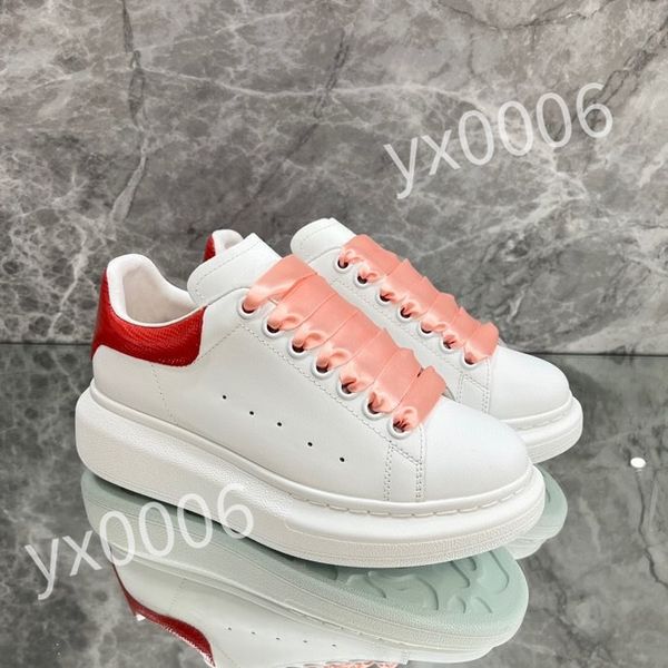 

designers shoes white black men women fashion retro trainers outdoor sports sneakers hiking shoe