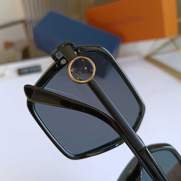 

wholesale of hollow out large frame thin face artifact gradient color round sunglasses driving traveling posing for sunglasses{category}, White;black