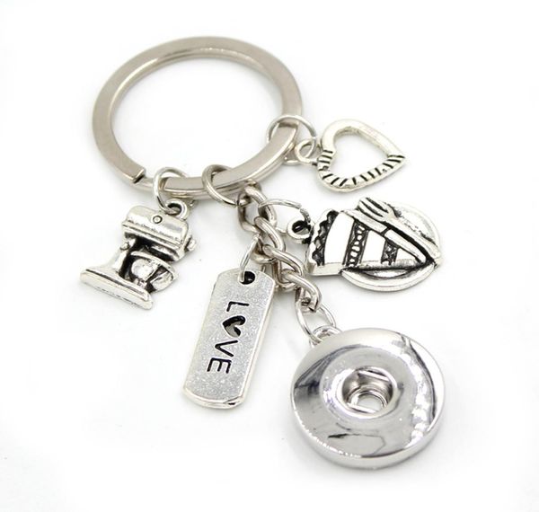 

new arrival diy 18mm snap jewelry cup cake baker key chain handbag charm 18mm snap keychain key ring baking bakers gifts for men w4899044, Slivery;golden