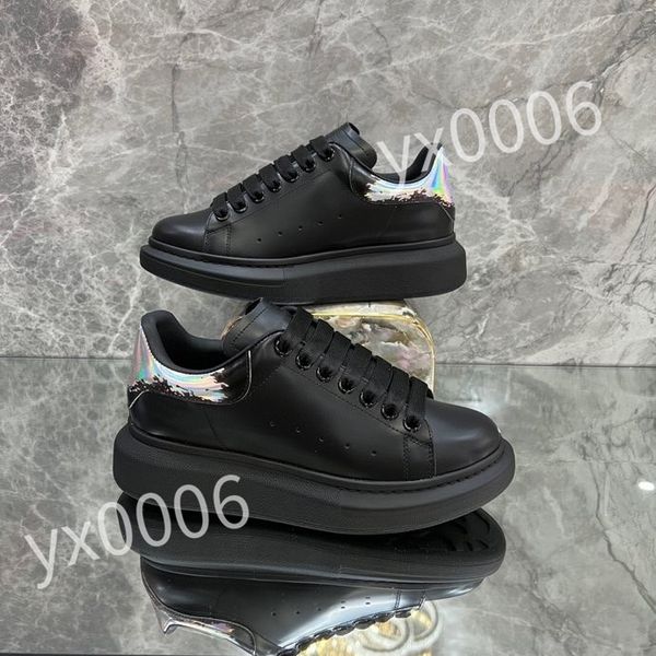 

new luxurys designers shoes white black men women fashion retro trainers outdoor sports sneakers hiking shoe
