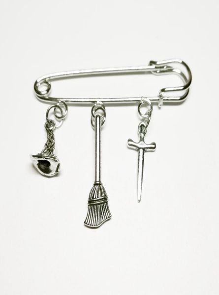 

new fashion broom sword witch hat pagan mini cute brooch jewelry gift fashion alloy charm brooch unisex2236965, Gray