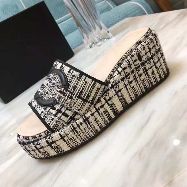 

luxury designer leather women's sandals summer thick heels fashion beach women's slippers-2, Black