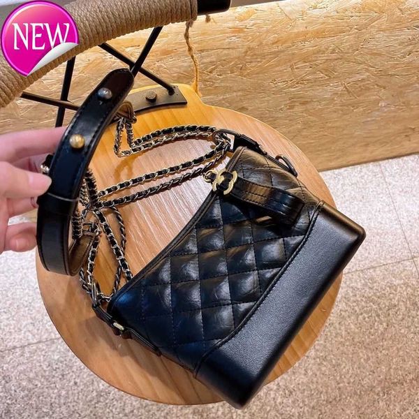 

women's brand designer shoulder bags crossbody bags tote 2023 new fashion ringer texture metal shoulders strap messenger bag gift box p