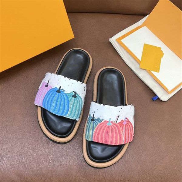 

fashion slippers 2023 luis luxury design summer men's and women's flats thick soled leather rubber lettering logo casual cartoon b, Black