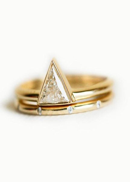 

cluster rings two sets of gold ring and finger accessories for korean women chaozhou couples creative triangle lady love3867115, Golden;silver