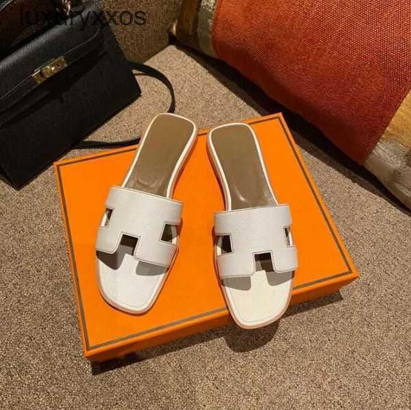 

herm es women 2023 flat slides slide girl sandal designer oran luxury flip flops slippers beach shoes slipper orange skin summer leather siz