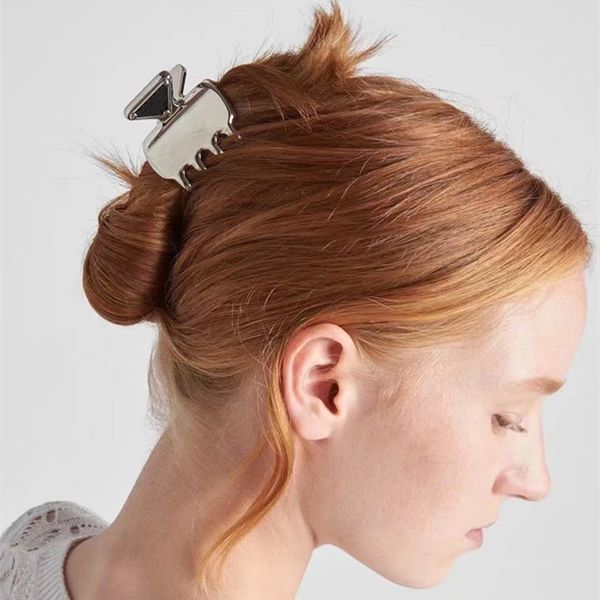 

luxury barrettes designer womens triangle p letter hairpin brand classic versatile leisure hairclips fashion black shark hairpin hair clips, Golden;silver