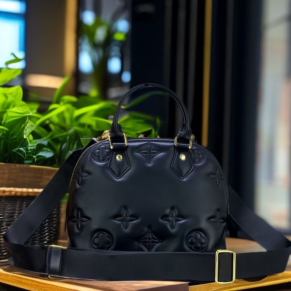 

This Year New Hot Sale tote bag crossbody shoulder bags versatile enerous Genuine Leather High quality Embossed Women's One Shoulder Bag Shell bag, Black