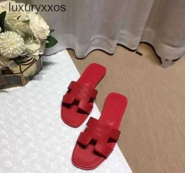 

herm es womens slippers h designer oran flip sandal slipper bottom girl flat 2023 lichee letter pattern summer flops luxury solid outdoor gd