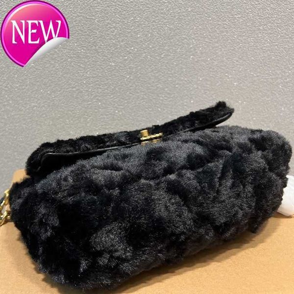 

woman brand designer handbag shoulder bags tote 2023 new fashion texture fluffy wool envelope multifunctional portable tote bags factory dir