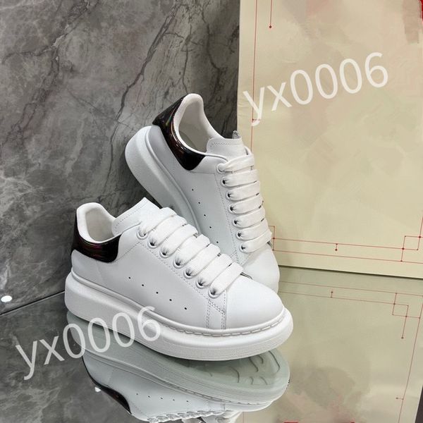 

new luxury designers shoes white black men women fashion retro trainers outdoor sports sneakers hiking shoe