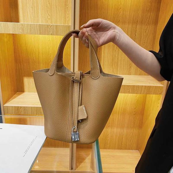 

wholesale designer h ormes totes handbags simple and large capacity bag for women's 2023 new fashion soft leather shoulder cross body b