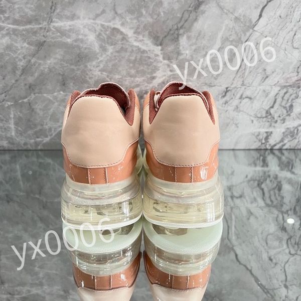 

2023 luxurys fashion men and womens arrow hiking shoes couple walking sports mens brand-name sneakers ladies non-slip soles skate shoe, Black