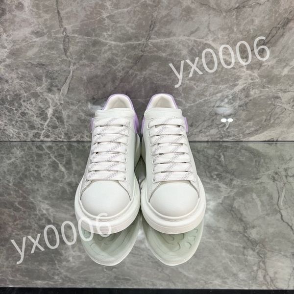 

2023 luxury fashion men and womens arrow hiking shoes couple walking sports mens brand-name sneakers ladies non-slip soles skate shoes, Black