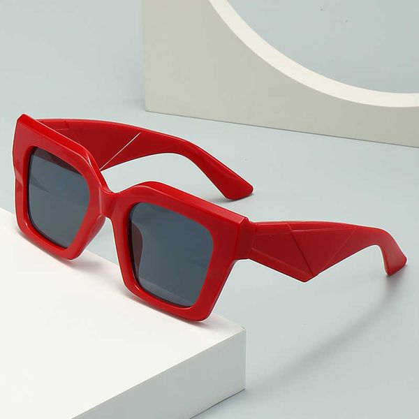 

wholesale of new sunscreen sunglasses square glasses men and women in the street sunglasses, White;black
