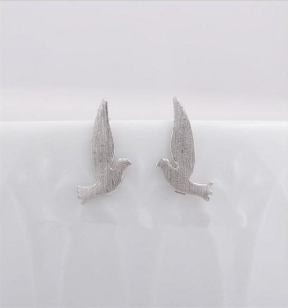 

fashion flying peace pigeon modelling ear studs bird style gold silver rose three color optional suitable for men and women3737976, Golden;silver